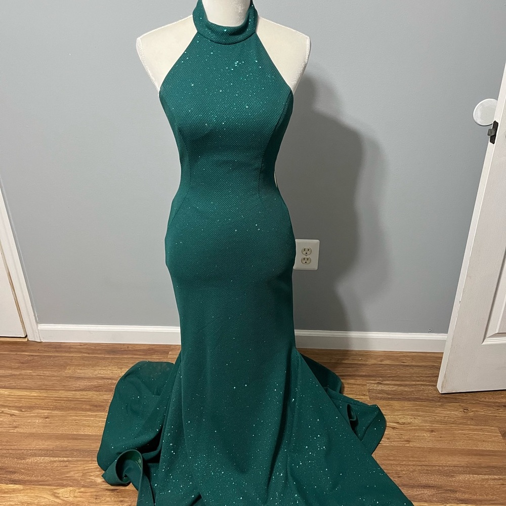 Jovani emerald green with woven sparkles size 8 altered to 4/6